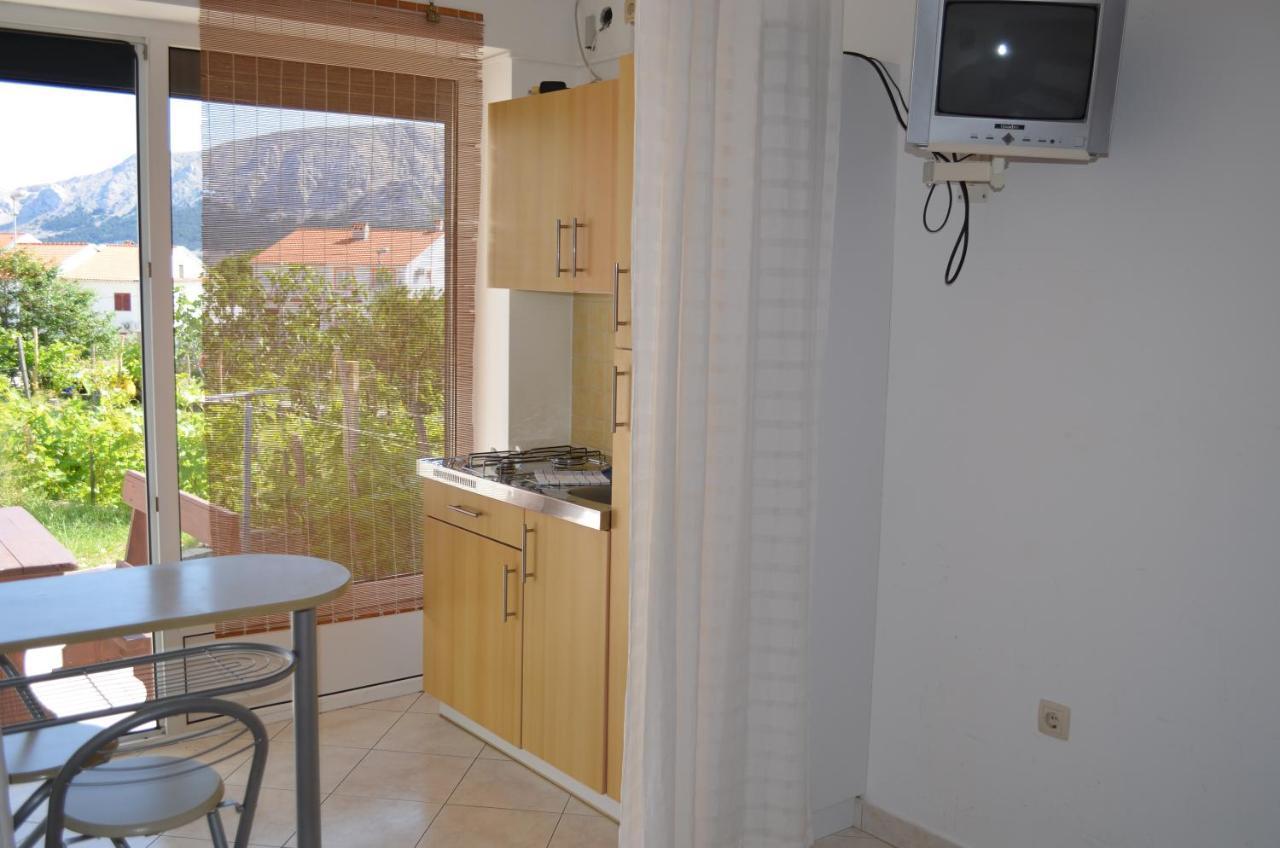 Apartments Leticia I Baška Exterior foto